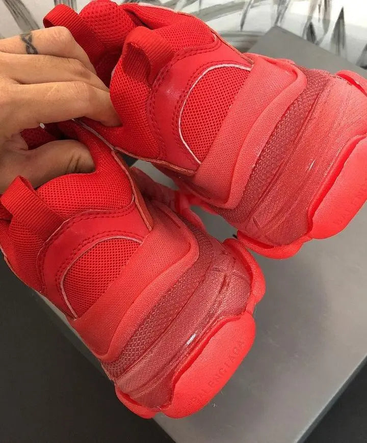 BALENCIAGA - TRIPLE S WOMEN’S - https://treadfitpro.com/
